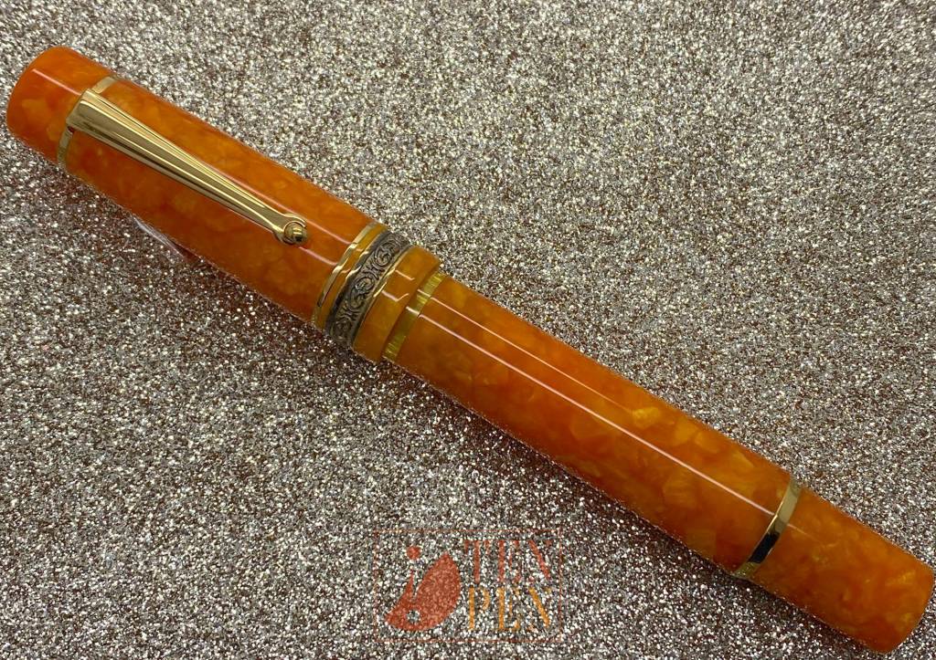 DELTA DOLCEVITA ORO piston filler | Tenpen - By Letizia Iacopini